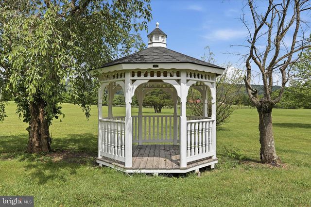 300 TAVISTOCK DR, Winchester, VA 22602