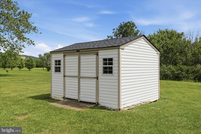300 TAVISTOCK DR, Winchester, VA 22602