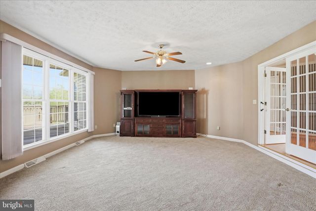 300 TAVISTOCK DR, Winchester, VA 22602