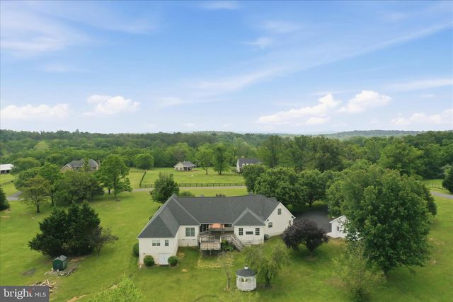 300 TAVISTOCK DR, Winchester, VA 22602