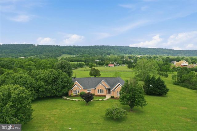 300 TAVISTOCK DR, Winchester, VA 22602