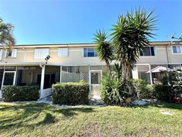 3490 Deer Creek Palladian Circle, Deerfield Beach, FL 33442