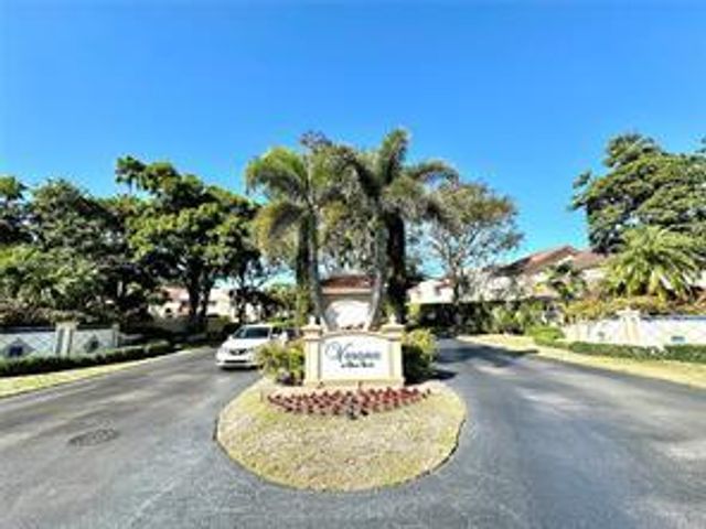 3490 Deer Creek Palladian Circle, Deerfield Beach, FL 33442
