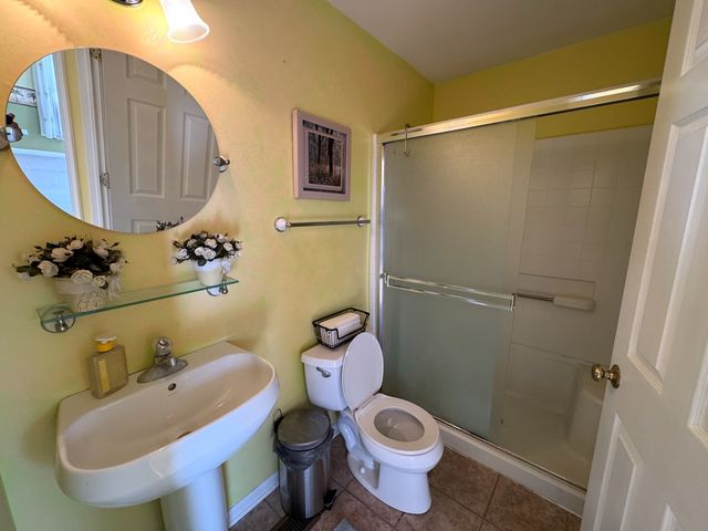 39302 N Queensbury Lane, Beach Park, IL 60083