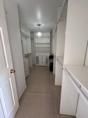 39302 N Queensbury Lane, Beach Park, IL 60083