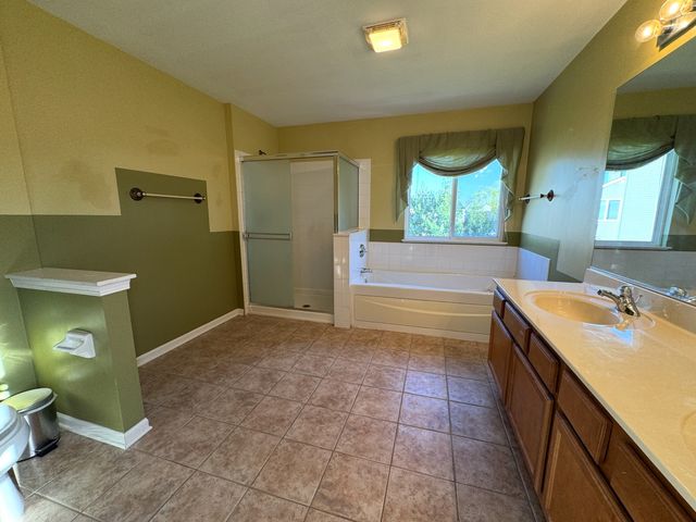 39302 N Queensbury Lane, Beach Park, IL 60083