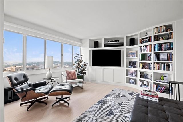 2510 Grand Boulevard 1702-03, Kansas City, MO 64108