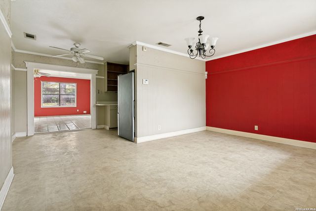 622 TRAFALGAR RD, San Antonio, TX 78216