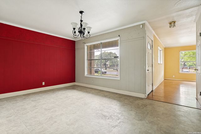 622 TRAFALGAR RD, San Antonio, TX 78216