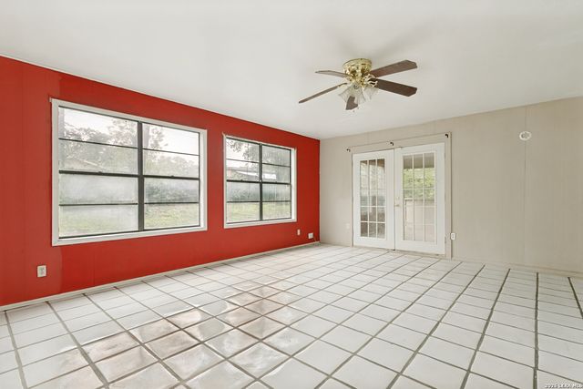 622 TRAFALGAR RD, San Antonio, TX 78216