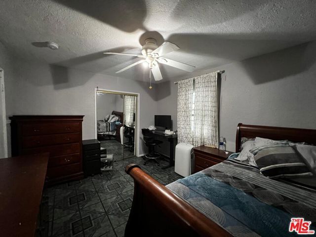 668 E 113th Street, Los Angeles, CA 90059