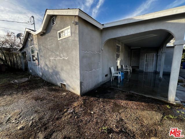 668 E 113th Street, Los Angeles, CA 90059