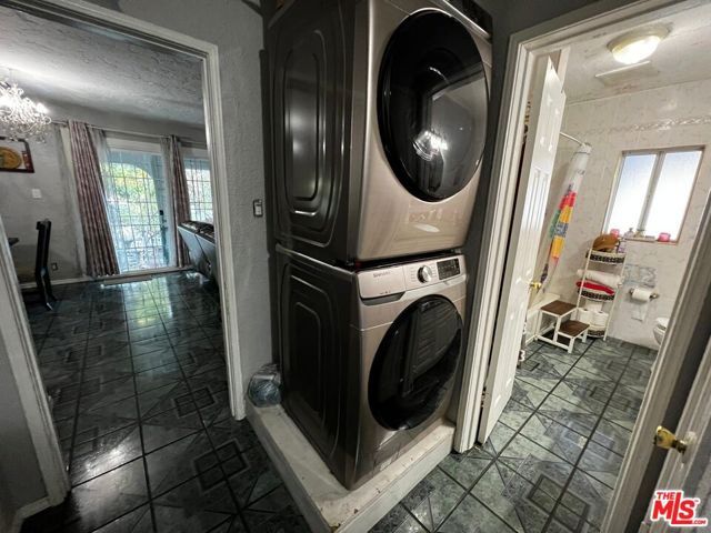 668 E 113th Street, Los Angeles, CA 90059