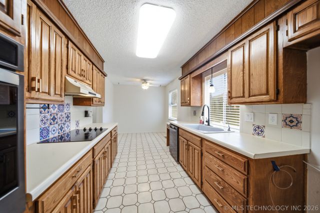 503 W 33rd Street, Sand Springs, OK 74063