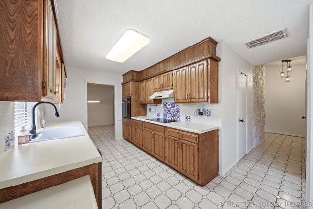 503 W 33rd Street, Sand Springs, OK 74063