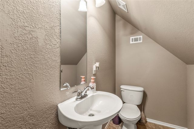 370 Saint Andrews Drive, Mabank, TX 75156