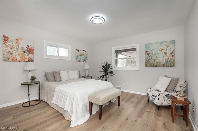 5301 Mardale Avenue, Bedford Heights, OH 44146