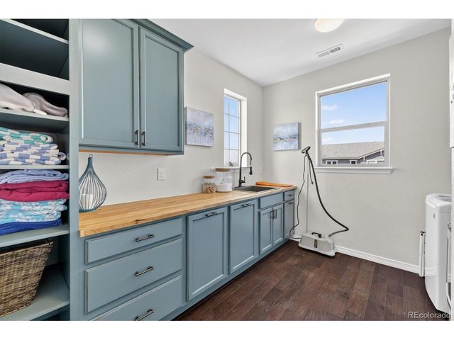 16036 Swan Mountain Dr, Broomfield, CO 80023