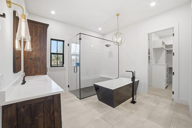 23937 Oscar RD, Spicewood, TX 78669