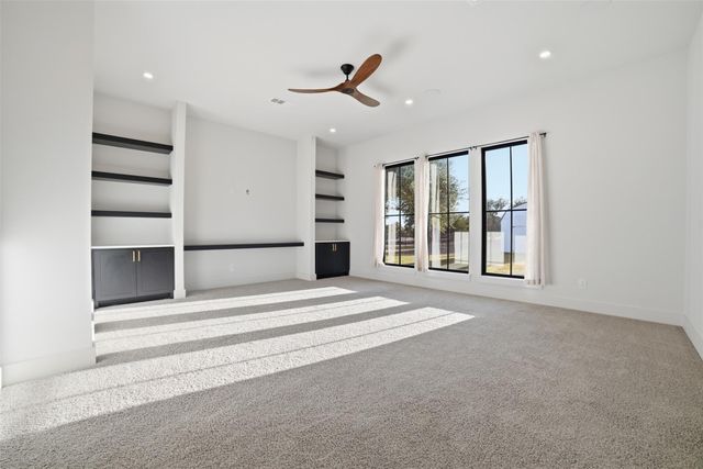 23937 Oscar RD, Spicewood, TX 78669