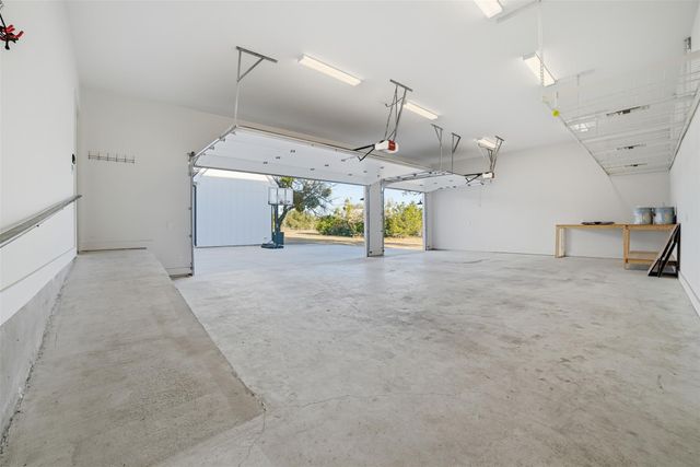 23937 Oscar RD, Spicewood, TX 78669