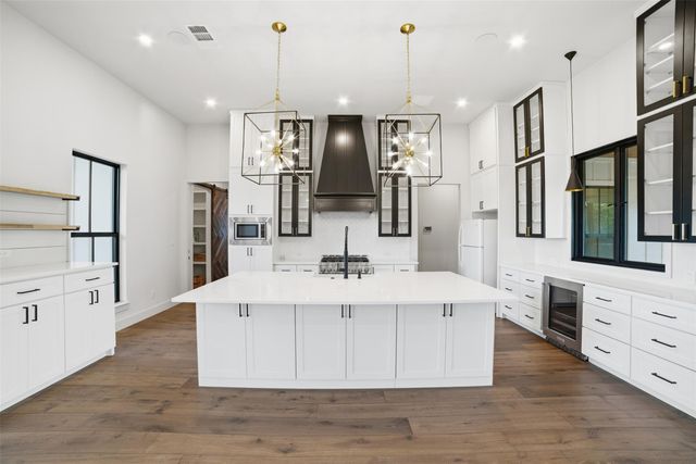 23937 Oscar RD, Spicewood, TX 78669