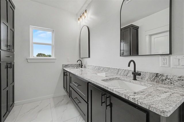 6720 Willow Wood Loop, Lawton, OK 73505