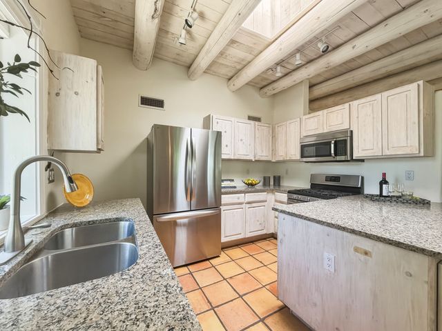 624 Paseo De La Cuma 13, Santa Fe, NM 87501