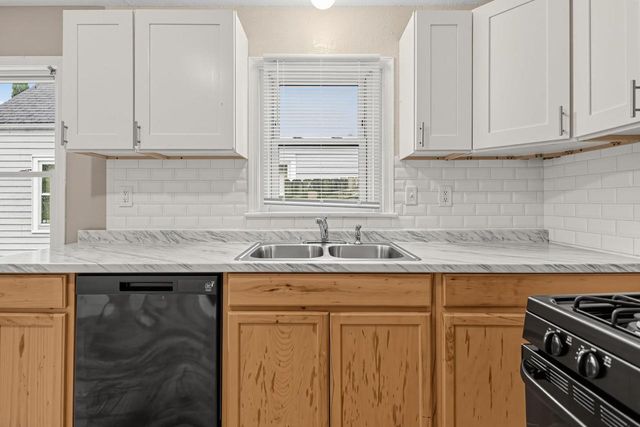 3807 N 54th BOULEVARD, Milwaukee, WI 53216