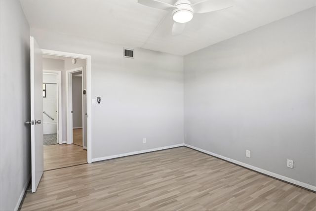 905 NE 28th Street 206, Wilton Manors, FL 33334