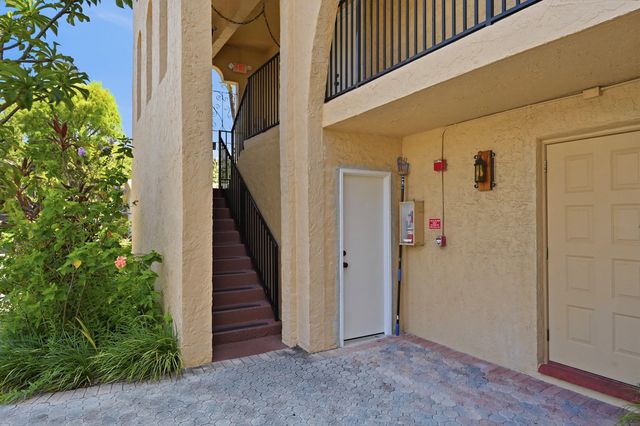 905 NE 28th Street 206, Wilton Manors, FL 33334