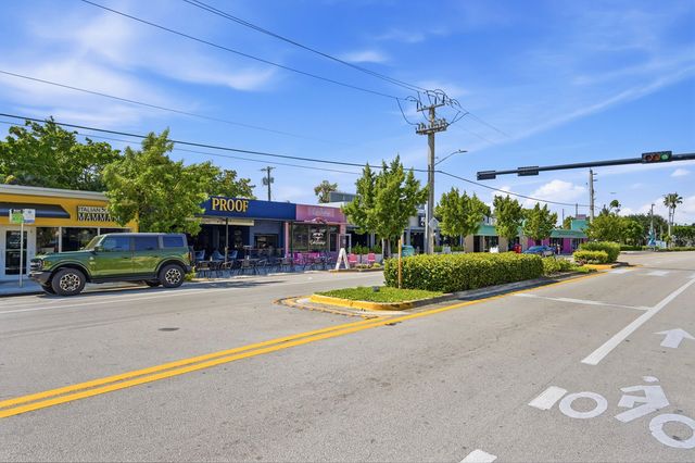 905 NE 28th Street 206, Wilton Manors, FL 33334
