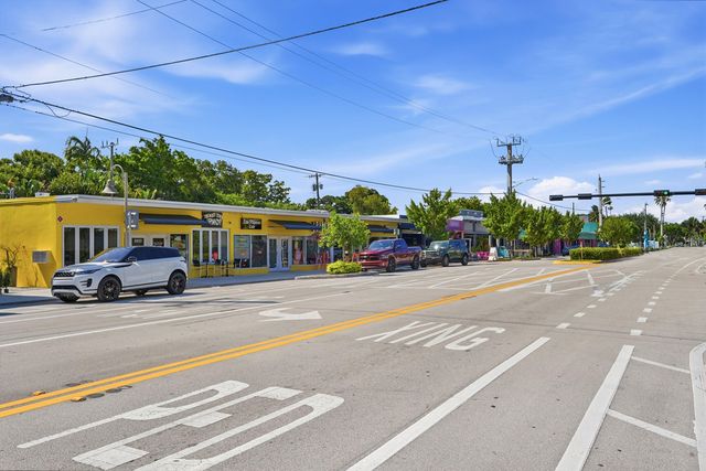 905 NE 28th Street 206, Wilton Manors, FL 33334