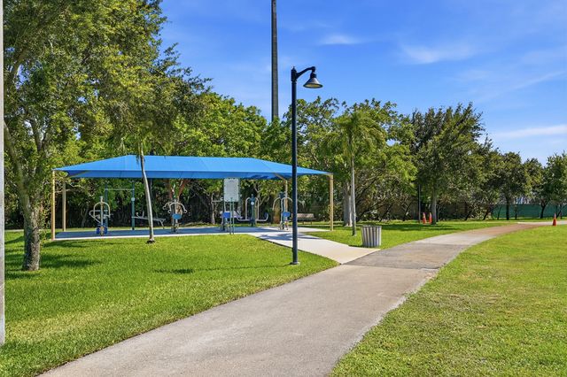 905 NE 28th Street 206, Wilton Manors, FL 33334