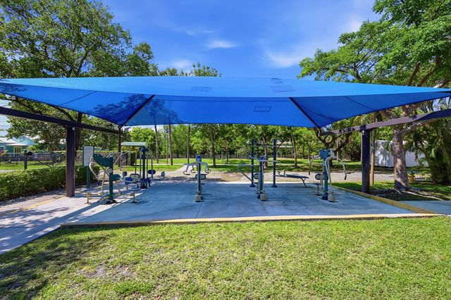 905 NE 28th Street 206, Wilton Manors, FL 33334