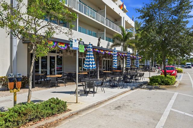 905 NE 28th Street 206, Wilton Manors, FL 33334