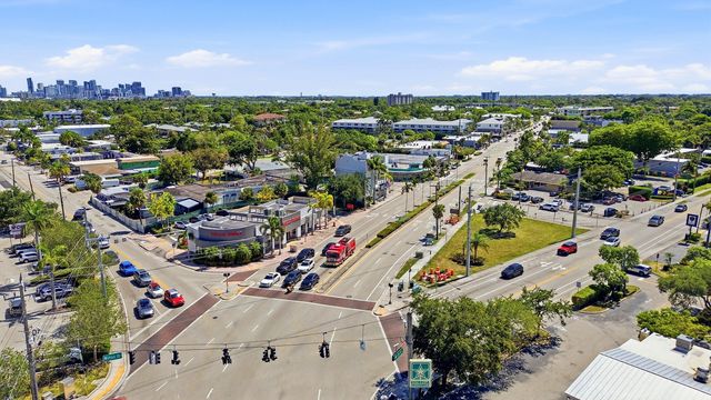 905 NE 28th Street 206, Wilton Manors, FL 33334