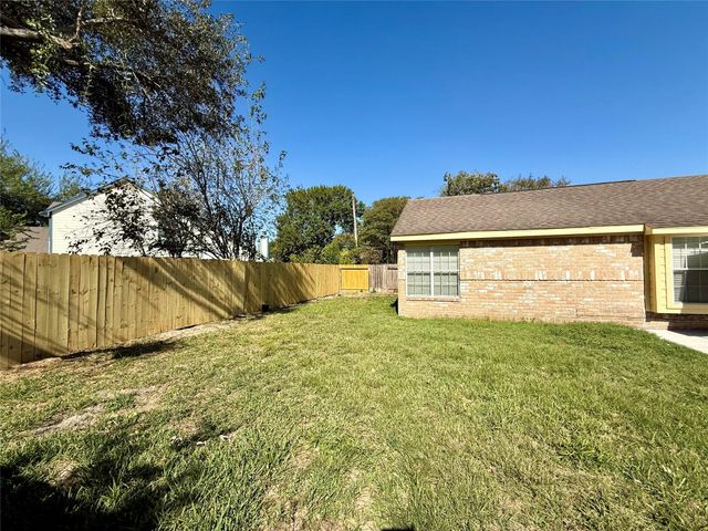 11911 Green Glade Drive, Houston, TX 77099