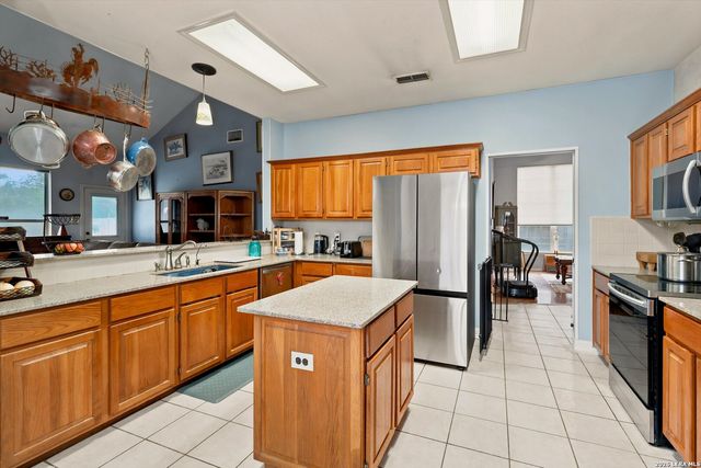 1246 Reawick Dr, San Antonio, TX 78253