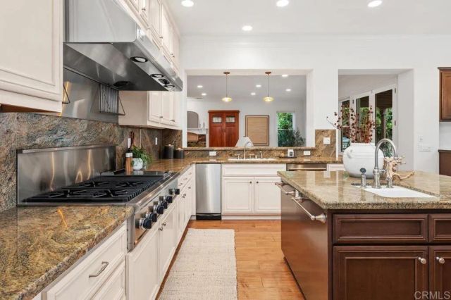 7971 Paseo Esmerado, Carlsbad, CA 92009
