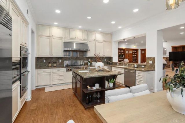 7971 Paseo Esmerado, Carlsbad, CA 92009