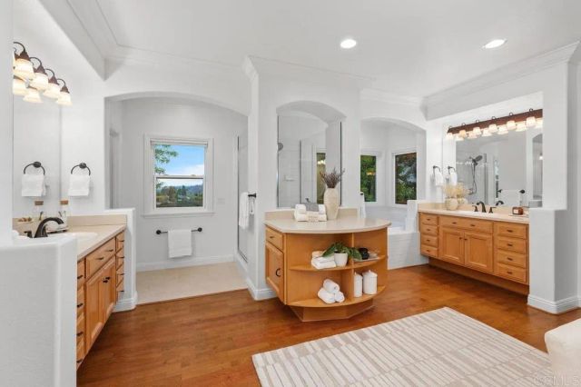 7971 Paseo Esmerado, Carlsbad, CA 92009