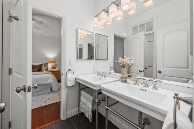 7971 Paseo Esmerado, Carlsbad, CA 92009