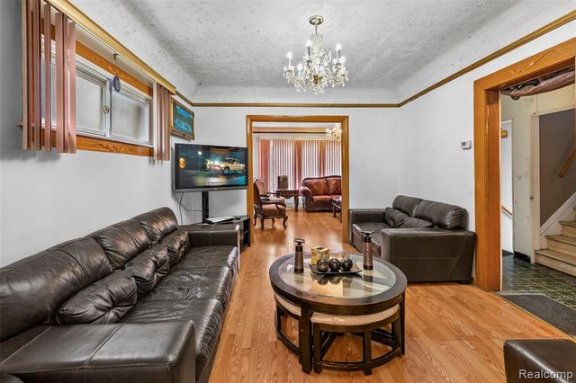 5003 Maple Street, Dearborn, MI 48126