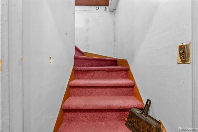 5003 Maple Street, Dearborn, MI 48126