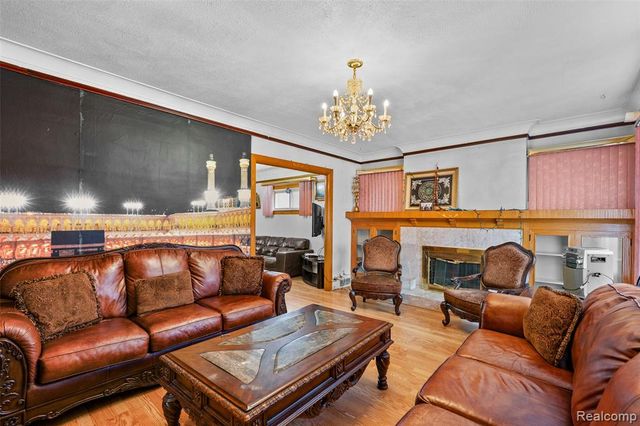 5003 Maple Street, Dearborn, MI 48126