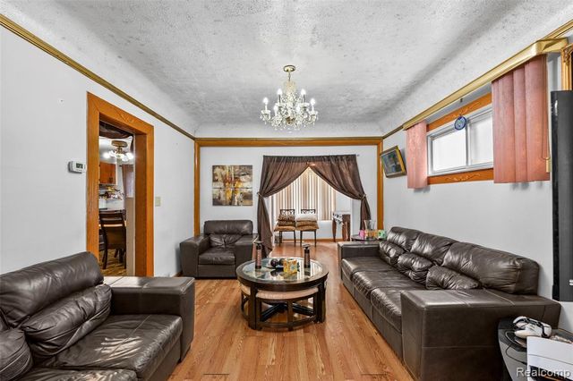 5003 Maple Street, Dearborn, MI 48126