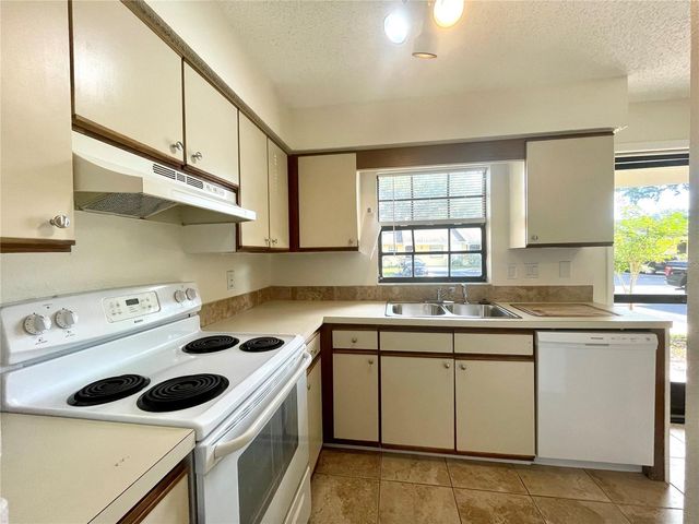 2780 PARK DRIVE D 4, Clearwater, FL 33763