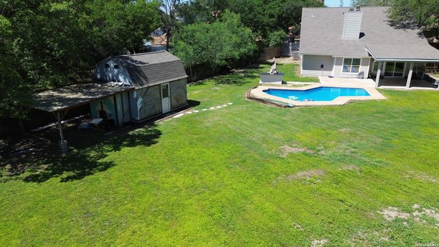 7730 Barren Ridge Dr, San Antonio, TX 78239