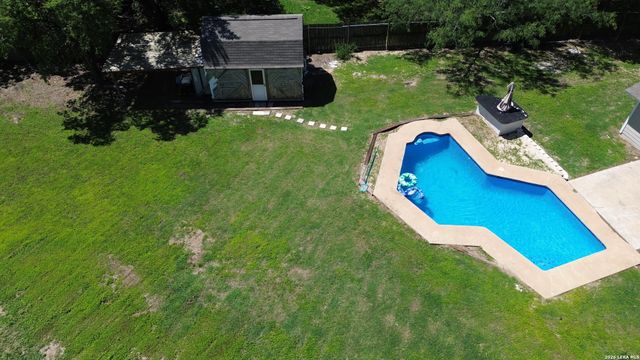 7730 Barren Ridge Dr, San Antonio, TX 78239